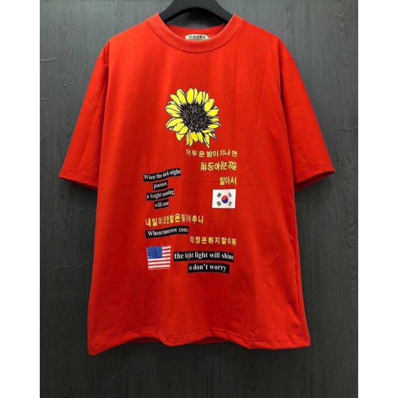 Áo T-shirt đỏ in hình hoa hướng dương